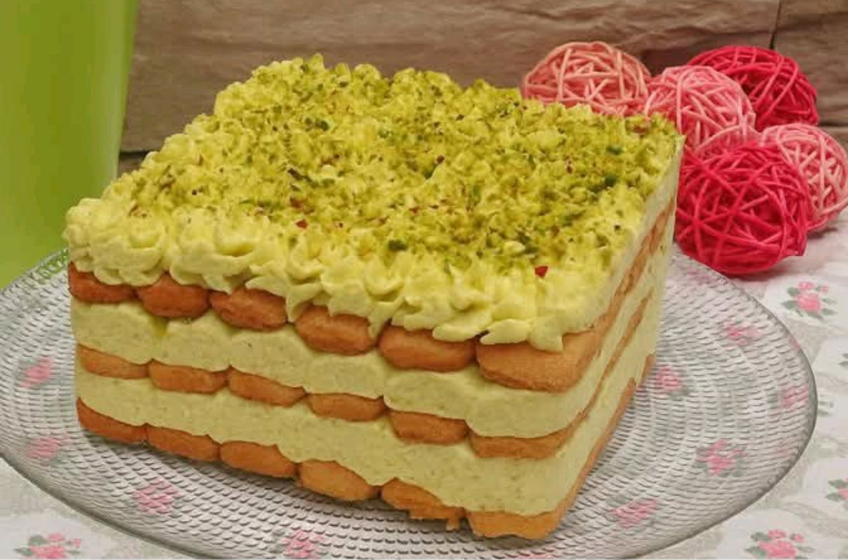 La ricetta del Tiramisù al pistacchio buono facile e con poche calorie Capture-decran-2025-07-11-225545