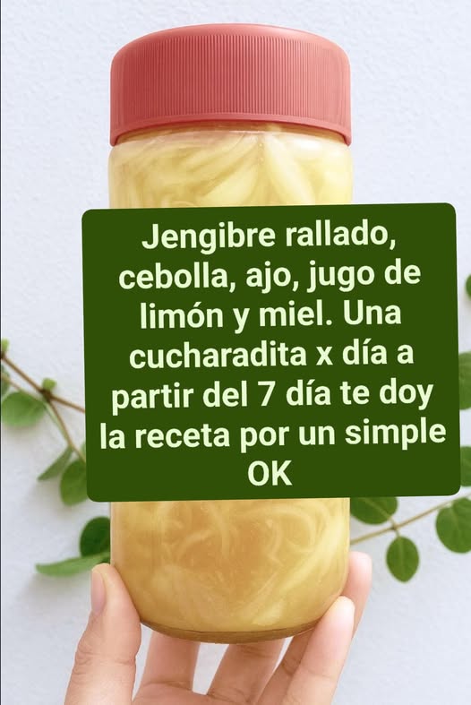 Jarabe natural tradicional con jengibre, cebolla, ajo, limón y miel
