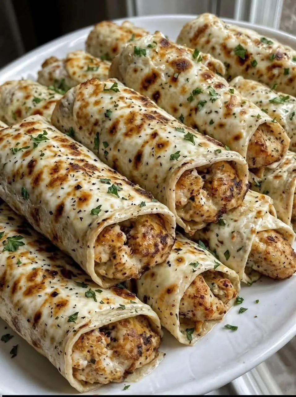 Wraps au poulet, à l’ail et au fromage Wraps au poulet, à l’ail et au fromage